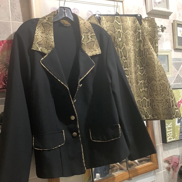 Invasion suit - Picture 2 of 13